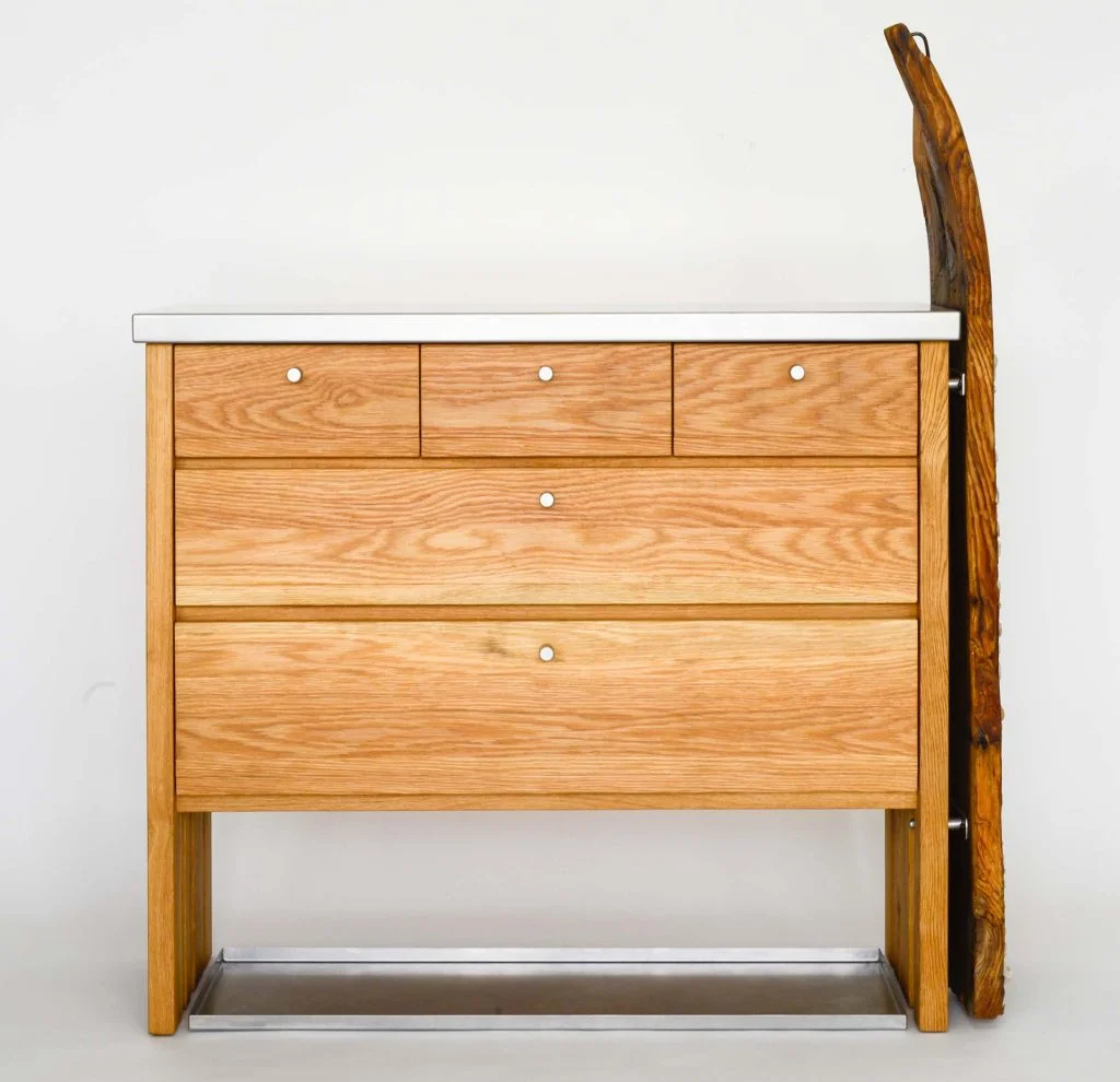 mueble de diseño en madera e inoxidable